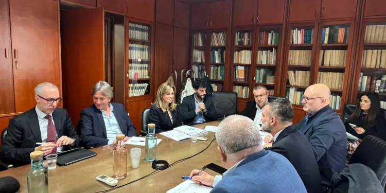 L’assessore regionale dell’Industria Emanuele Cani ha incontrato i vertici dei consorzi industriali provinciali