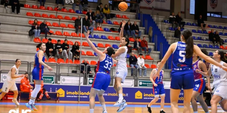 Basket A2F: il CUS Cagliari vince contro Rovigo e strizza l’occhio ai playoff
