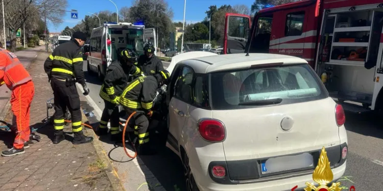 Sassari: incidente stradale in via Poligono