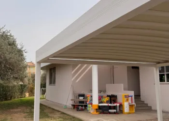 Alghero: ecco le nuove installazioni ombreggianti nelle scuole