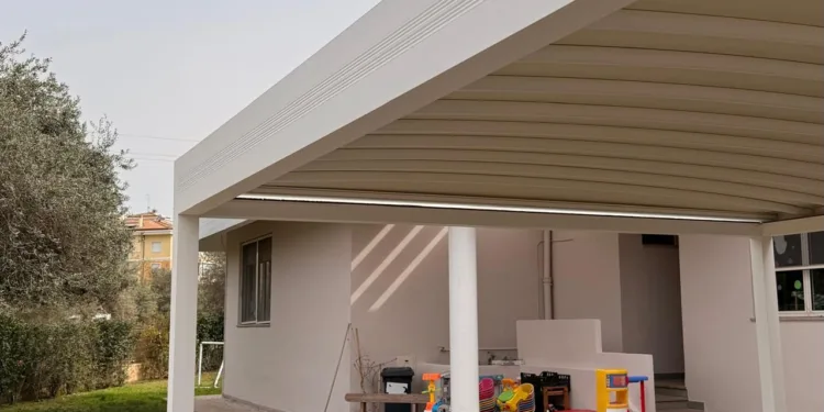 Alghero: ecco le nuove installazioni ombreggianti nelle scuole