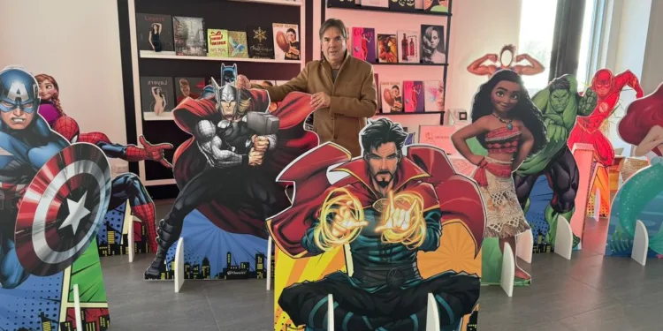 Sassari, un sorriso in reparto: nuove installazioni in cartone eco sostenibile per i piccoli pazienti di Chirurgia Pediatrica