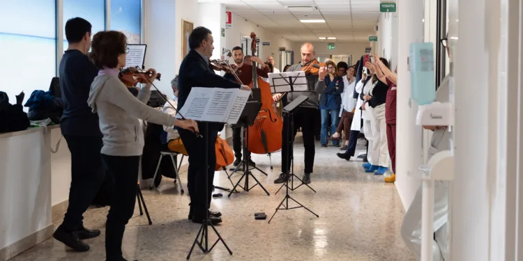 La musica entra in corsia all’Aou di Sassari. Avviato il progetto nazionale “Donatori di Musica”