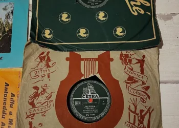 Mogoro: donati alla Bibliomediateca dell’Accademia di Musica Sarda circa 50 vinili