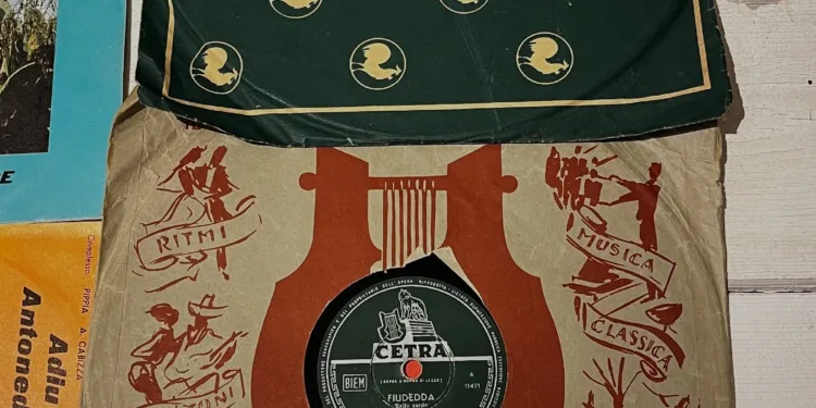 Mogoro: donati alla Bibliomediateca dell’Accademia di Musica Sarda circa 50 vinili 