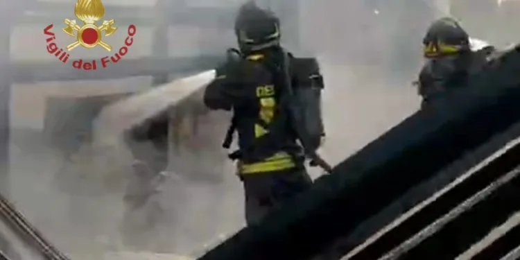 I vigili del fuoco di Sanluri sono intervenuti questa mattina per l’incendio di un chiosco-bar presso i giardini pubblici di via Marconi