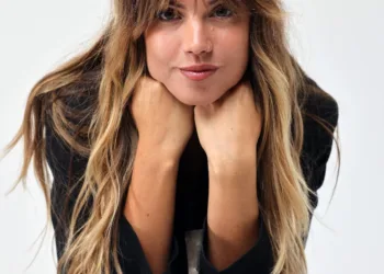 Il 18 aprile, sul palco del Teatro de Carmine di Tempio Pausania, andrà in scena lo spettacolo “Alice (non Canta) De Andrè”