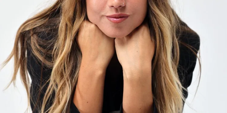 Il 18 aprile, sul palco del Teatro de Carmine di Tempio Pausania, andrà in scena lo spettacolo “Alice (non Canta) De Andrè”