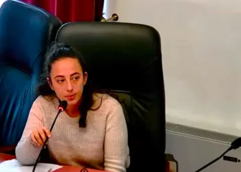 La consigliera più giovane presiede l’assemblea civica del comune di Stintino