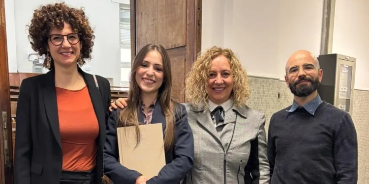 Progetti PeDESS e PLUREs per la valorizzazione dell’educazione plurilingue. Una tesi magistrale discussa in lingua sarda per la promozione del plurilinguismo