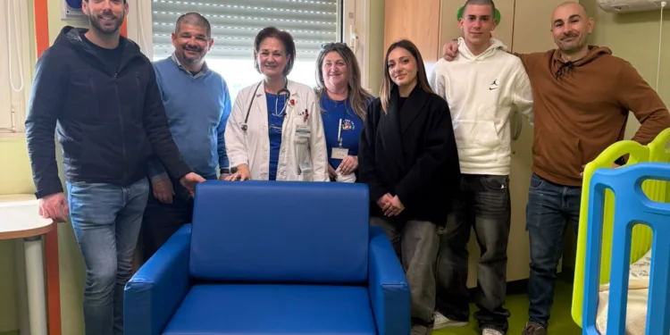 Ospedale San Martino, l’Istituto Othoca di Oristano dona una poltrona al reparto di Pediatria