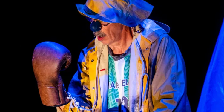 Il CeDAC dal 9 al 15 marzo propone “Il Vecchio e il Marlin”, a Cagliari, Nuoro, Lanusei e Carbonia