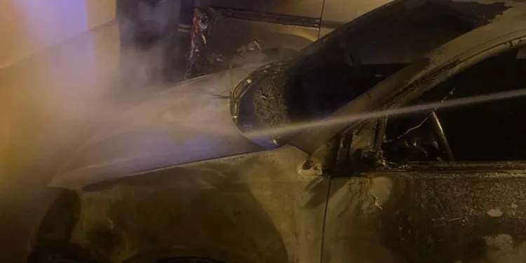 Macchine a fuoco a Ilbono e Oliena, incendio di un chiosco a Lotzorai