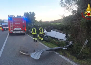 San Teodoro: incidente stradale sulla statale 125