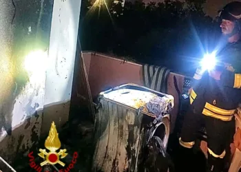 Alghero: incendio in un appartamento in via Malta