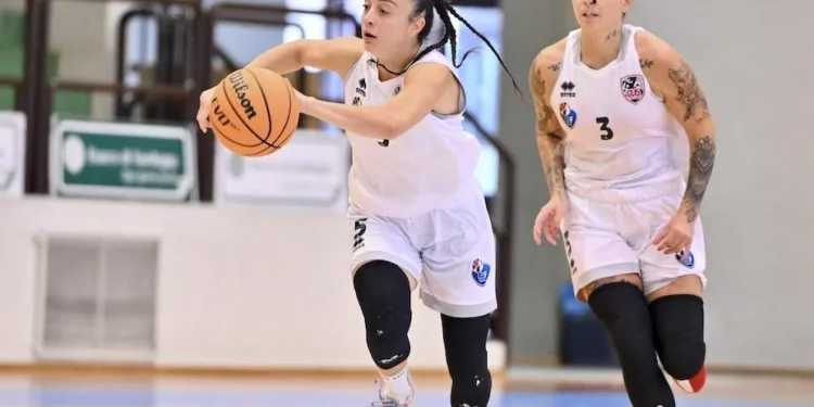 Basket A2F: il Cus Cagliari compie l’impresa a Moncalieri, gara 1 dei playout è rossoblù