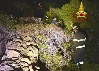 La Maddalena: rimane bloccata in località “I Colmi”, soccorsa una giovane coppia tedesca