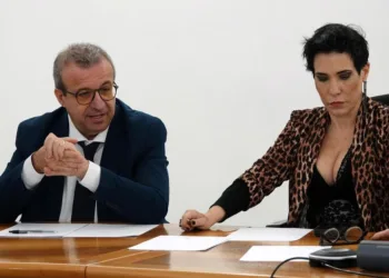 Vertenza Bekaert, delusione per il tavolo al Mimit. Gli assessori Cani e Manca: «Inaccettabile la decisione dell’azienda di lasciare Macchiareddu»