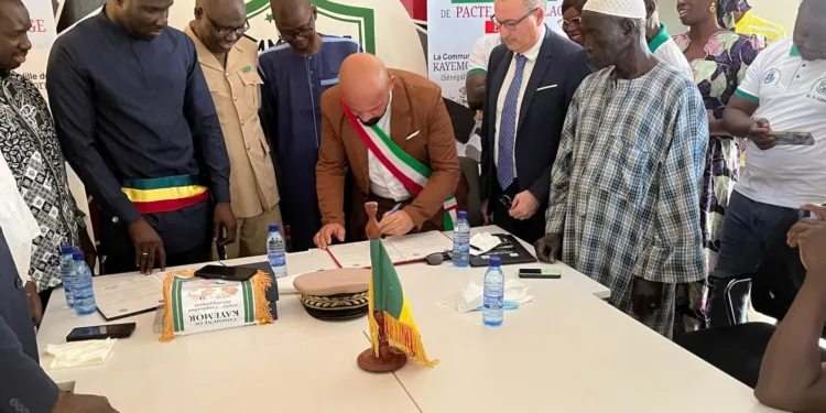 Siglato ufficialmente il patto di gemellaggio tra Porto Torres e Kayemor