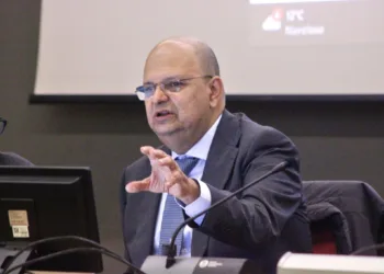 Caro carburante, Aeroitalia: «Nessuna criticità per la Sardegna, ma serve una cabina di regia»