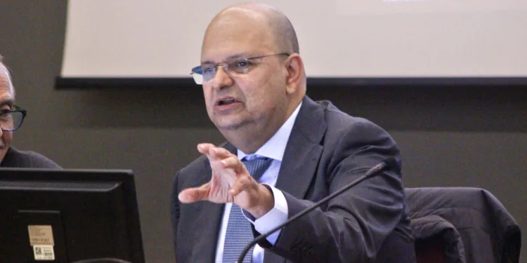 Caro carburante, Aeroitalia: «Nessuna criticità per la Sardegna, ma serve una cabina di regia»