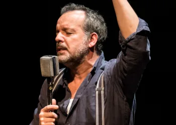 Oggi a Sanluri e domani a Cagliari le ultime due date dello spettacolo  “Nel Blu / avere tra le braccia tanta felicità”