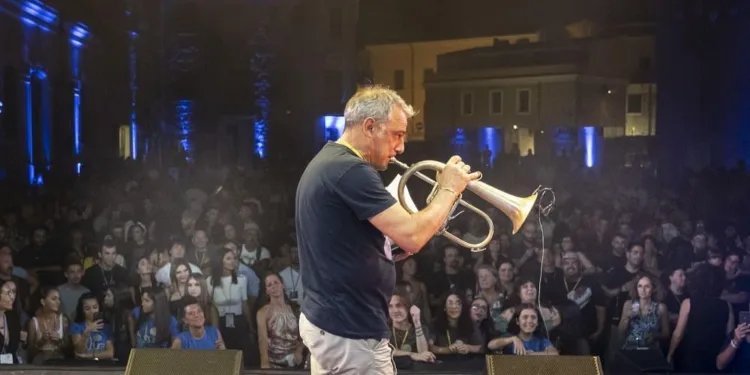 Lunedì 27 aprile Paolo Fresu presenta a Parigi il 39° festival Time in Jazz