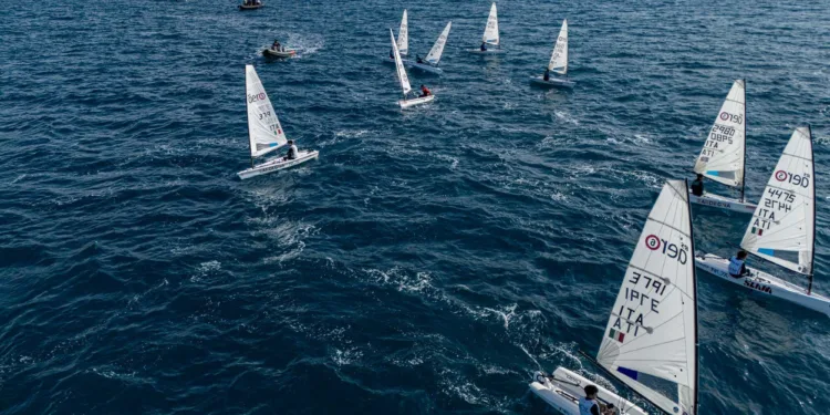 Sono partiti con il piede giusto, a Porto Rotondo, l’Eurochallenge Open Skiff e la prima Regata Nazionale RS Aero