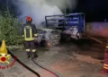 Ittiri: a fuoco un’auto e un furgone telonato