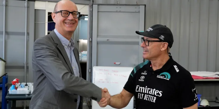 Turismo: fervono i preparativi delle squadre per la regata preliminare a Cagliari della Louis Vuitton 38ª America’s Cup