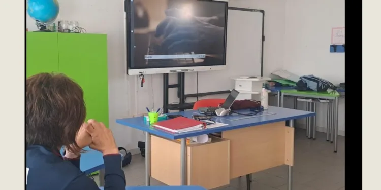 Stintino: la Polizia postale a scuola contro bullismo e cyberbullismo