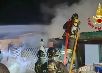 Platamona: a fuoco un’abitazione in via La Torre