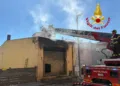 Ploaghe: a fuoco un locale in via Amsicora