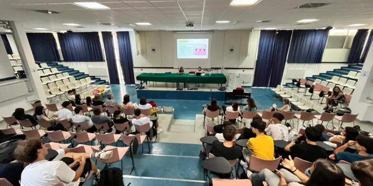 Giornata del sollievo: l’equipe dell’hospice di Oristano tra gli studenti del liceo scientifico biomedico per parlare delle cure palliative