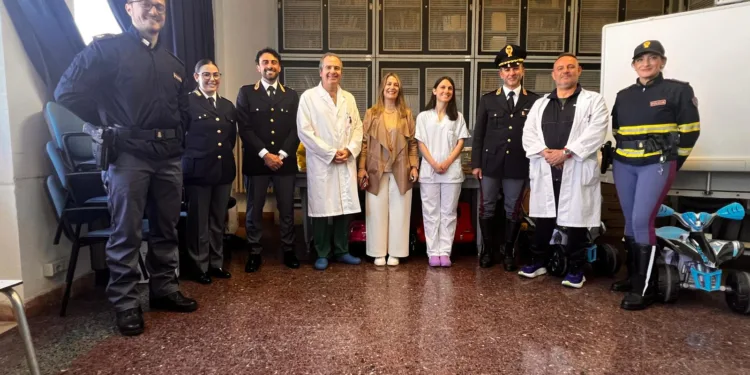 La Polizia di Stato dona giocattoli ai piccoli pazienti ricoverati in Pediatria dell’Aou di Sassari