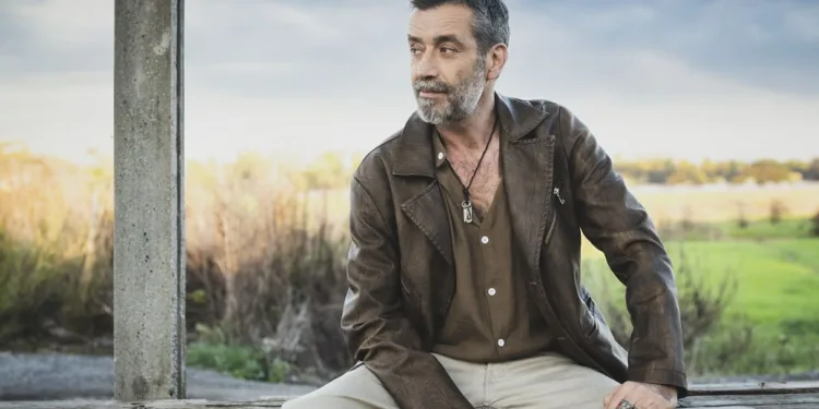 Daniele Silvestri in concerto a Oristano il 27 giugno con il tour “Canzoni a sdraio”, nell’ambito del quinto Festival dello Sviluppo Sostenibile