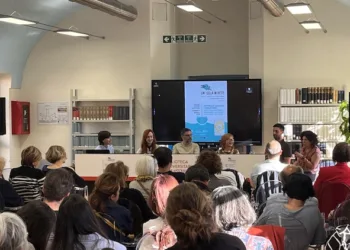 Un’Isola in Rete, grande partecipazione a Sassari per l’incontro con Antonella Camarda e Giulia Simi