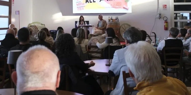 Tra libri, vino e sax: il 9 maggio, a Stintino, torna “Cantine Aperte all’Arte”