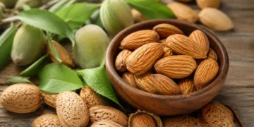 Dalla coltivazione ai dolci tipici: oltre 15 milioni di euro per la filiera della mandorla  