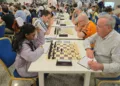 Il Sardinia World Chess Festival al giro di boa: equilibrio ai vertici a Orosei