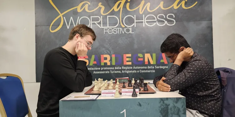 Al Sardinia World Chess Festival un turno finale al cardiopalma: vince l’Open A il tedesco Frederik Swane. Il giovane Faustino Oro ottiene il titolo di Gran Maestro
