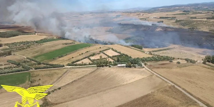 Nuraminis: incendio in località Monte Nieddu