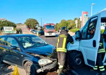 Incidente stradale all’altezza della rotonda di Abbiadori