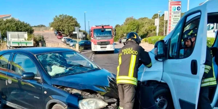 Incidente stradale all’altezza della rotonda di Abbiadori