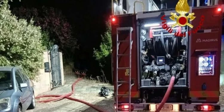 Capoterra: a fuoco un’abitazione a Poggio dei Pini