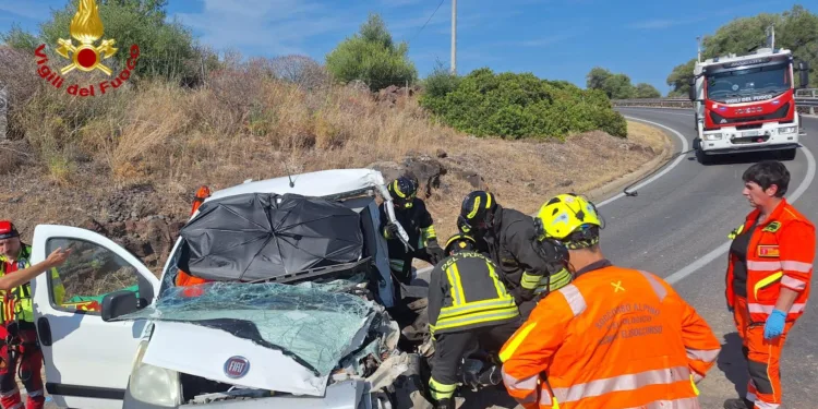 Orosei: incidente stradale sulla statale 125