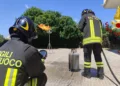 Sassari: bombole a fuoco al primo piano di una palazzina in via Baldedda