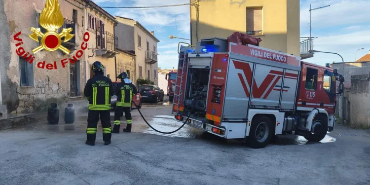 Luras: incendio nel cortile di un’abitazione in via Crispi
