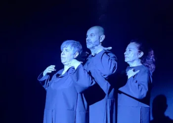 Questa sera, nel sito archeologico di Tanca Manna, a Nuoro, Teatro Tragodia mette in scena “L’Isola del Tempo”