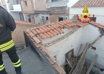 Orotelli: incendio in un’abitazione in via Bologna
